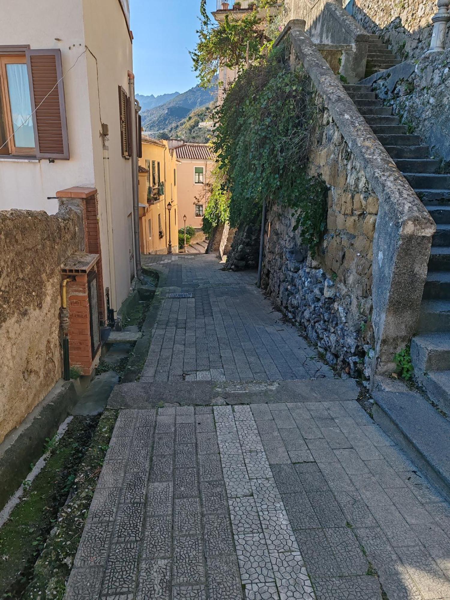Smart House Ingresso Indipendente- Amalfi Coast Apartment Salerno Luaran gambar